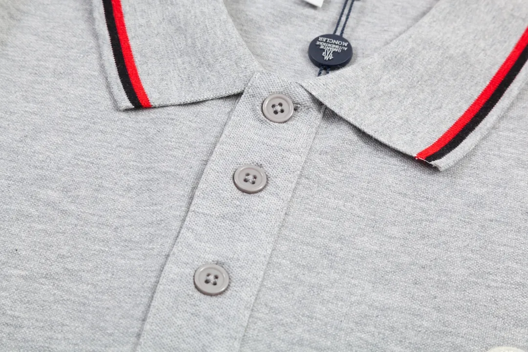 MONCLER Classic Lo GO ， Retro Same Style Polo Versatile : Gray Size：M-2XL